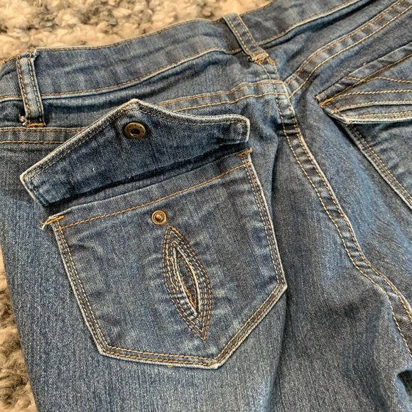 Salt Works Med Rise Bootcut Jeans Size 8P - Picture 6 of 17